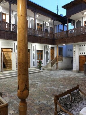 Terrace/patio - Sukhrob Barzu Hotel (Bukhara)