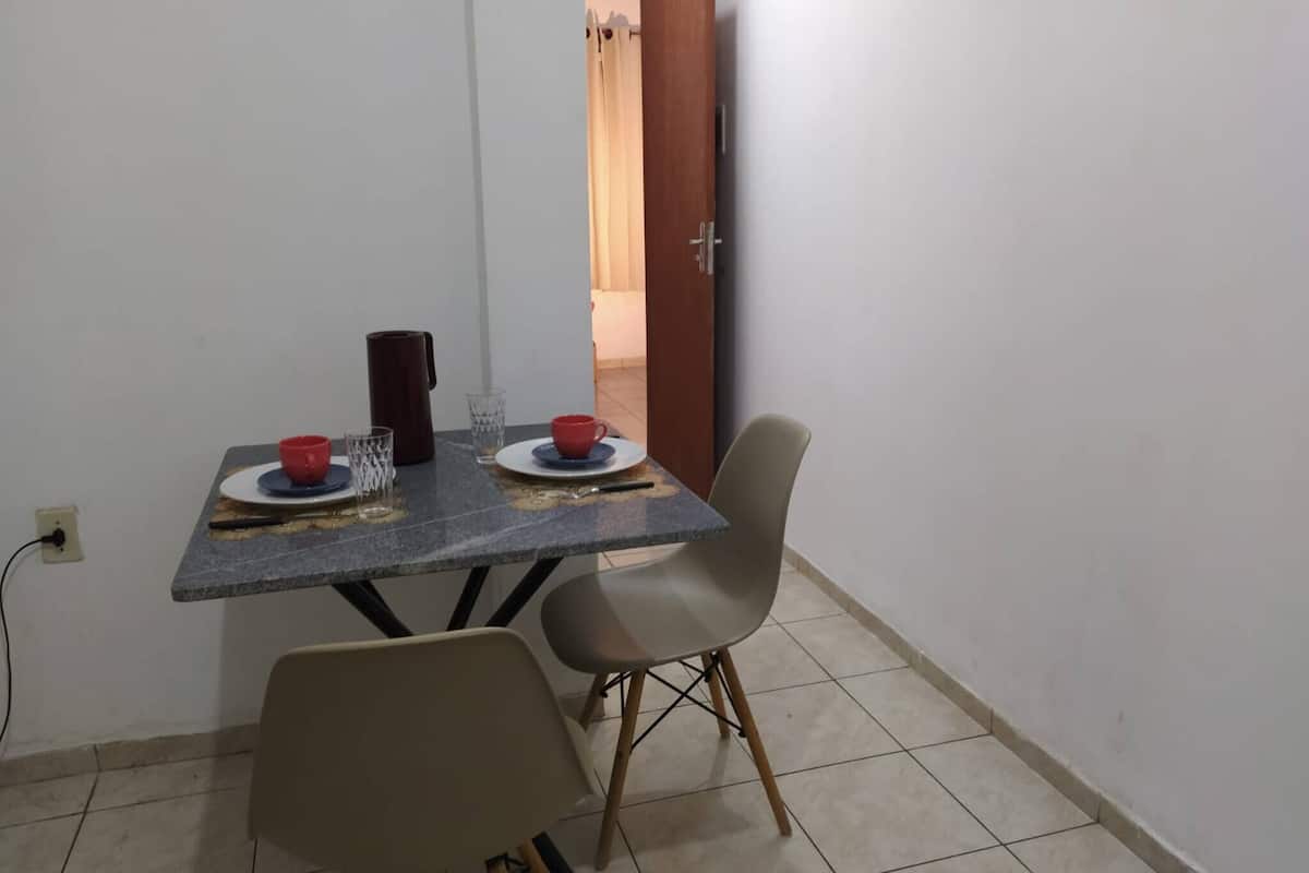 Apartment, 1 Schlafzimmer, Raucher | Speisen