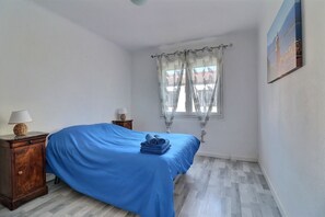 Wifi gratis y ropa de cama