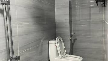 Classic Studio, Balcony, City View | Bathroom