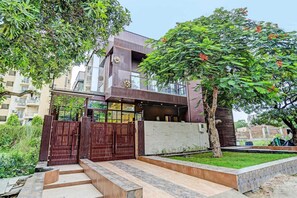 Exterior - Hotel O Greater Noida West Link Road (Noida)