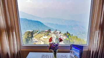 premium double room with kanchenjunga view | Vistas desde la habitación