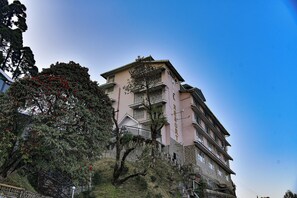 Front of property - Anutri Hotels & Resorts  (Darjeeling)