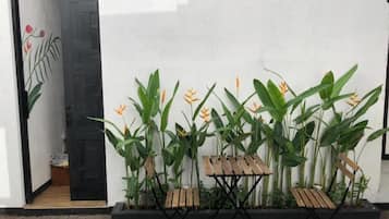 Tempat makan outdoor