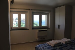 Chambre Confort double, vue sur la ville