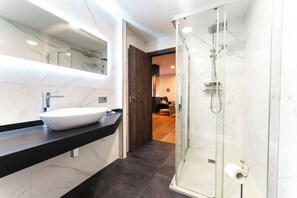 Superior-Apartment, Stadtblick | Badezimmer