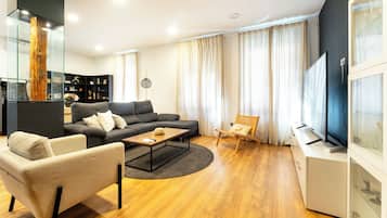 Appartamento Superior, vista città | Area soggiorno