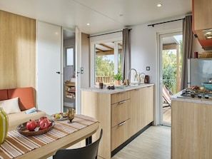 Chalet | Dining - Caravan Bredene on the Coast (Bredene)