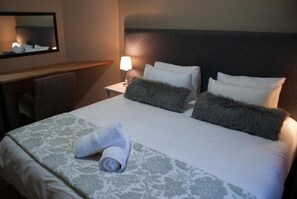 Premium-Haus, Terrasse, Gartenblick