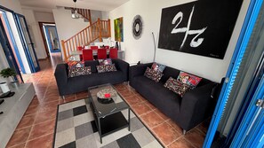 TV - Villa Erimar in cozy Playa Blanca (Playa Blanca)