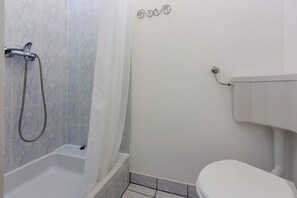 Ducha, toallas, jabón