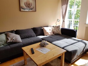 Living area - Fantastic vacation apartment Spiekeroog on the idyllic Elisenhof in Hagermarsch (Hagermarsch)