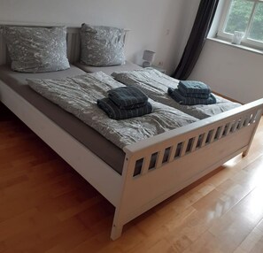 Bed sheets - Fantastic vacation apartment Spiekeroog on the idyllic Elisenhof in Hagermarsch (Hagermarsch)
