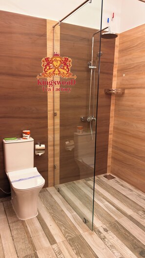 Deluxe-Doppelzimmer, Bergblick | Badezimmer