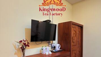 Deluxe Double Room, Mountain View | Interior