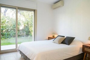 1 chambre, fer et planche à repasser, Wi-Fi, draps fournis