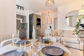 Dining - Cosy apartment Parc des expositions/Eiffel Tower (Paris)