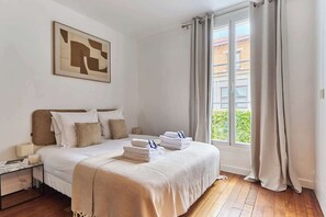 Iron/ironing board, WiFi, bed sheets - Cosy apartment Parc des expositions/Eiffel Tower (Paris)