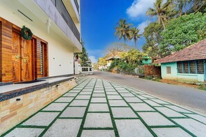 House | Meja sambut tetamu