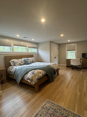 4 chambres, fer et planche à repasser, lit parapluie, Wi-Fi gratuit