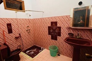 Bathroom - Couple family Lodge Guest House Karachi (Karachi)