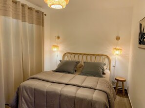 Iron/ironing board, WiFi, bed sheets - Collioure Sea view Terrace Garage Private garden Walking distance 4 pers. (Collioure)