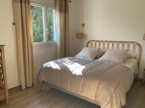 Room - Vrbo Property (Collioure)