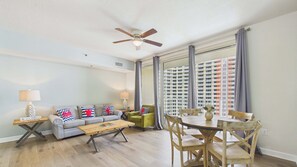 TV - Panama Paradise 1004-Gulf Front Views-Sleeps 8 (Panama City)