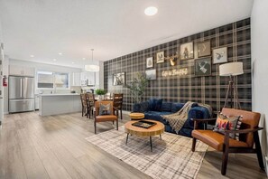 TV - Luxurious 4BR Home | Near Banff | YYC | Garage (Calgary)