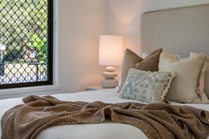 5 Schlafzimmer, Bügeleisen/Bügelbrett, Reisekinderbett, WLAN