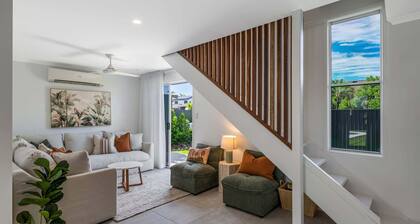 Mooloolaba Canal Retreat with Pool, Sleeps 12