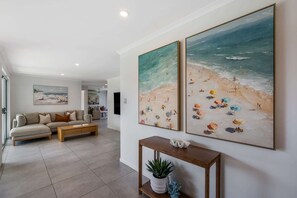 TV - Mooloolaba Canal Retreat with Pool, Sleeps 12 (Mooloolaba)