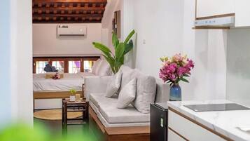 Estúdio clássico, sacada, vista para a cidade