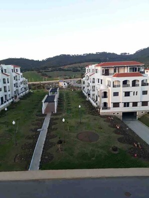 Appartement, 3 chambres, accessible aux personnes à mobilité réduite, balcon | Extérieur