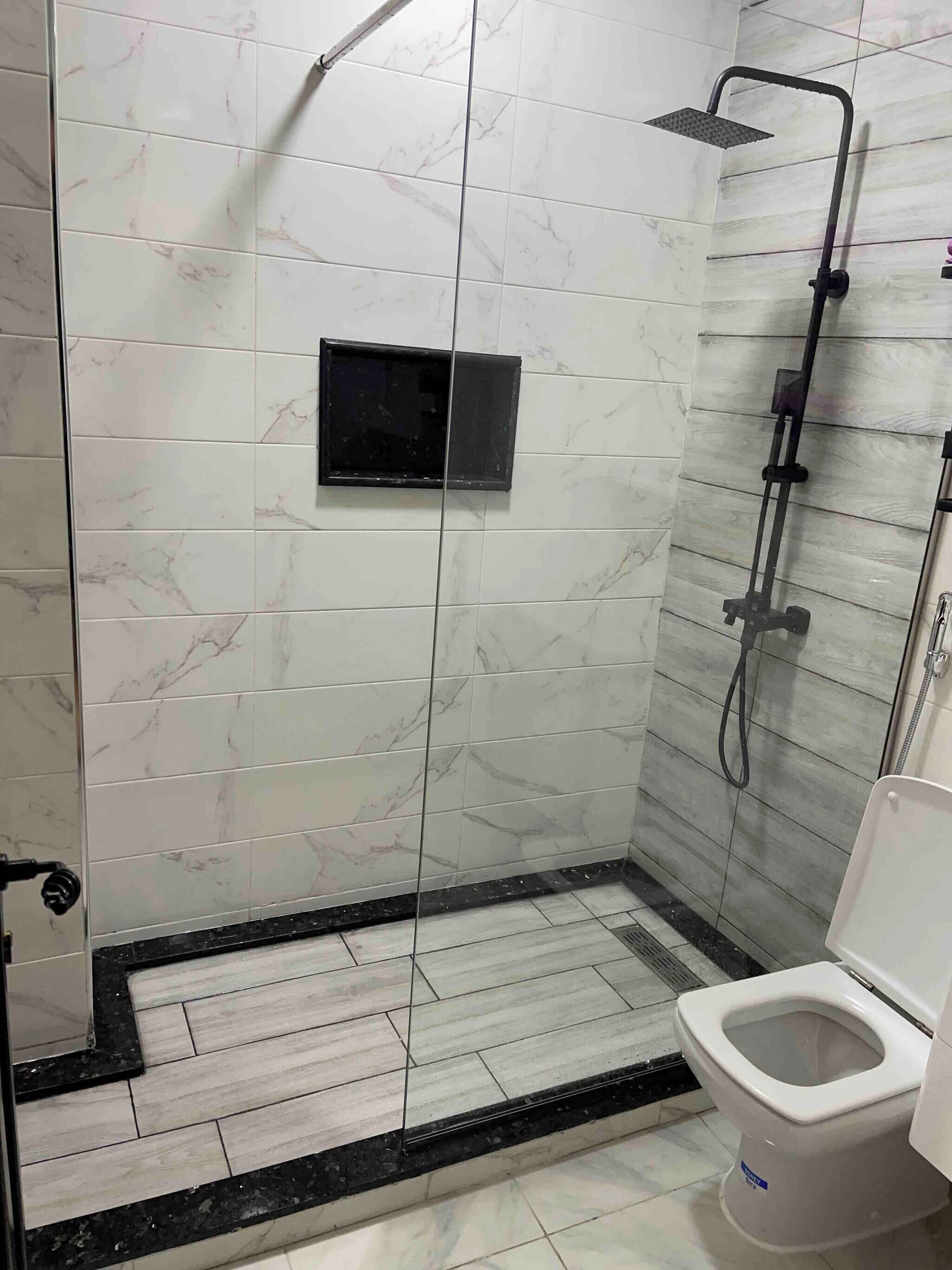 Appartement, 3 chambres, accessible aux personnes à mobilité réduite, balcon | Salle de bain
