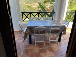 Appartement, 3 chambres, accessible aux personnes à mobilité réduite, balcon | Restauration