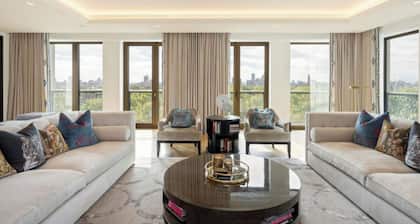 4 bedrooms Luxury Mayfair Apartment w/Swimming Pool & Cinema, sleeps 10