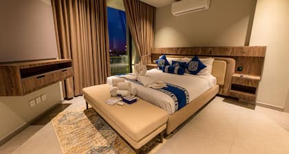 Cyrus One By Trivelles