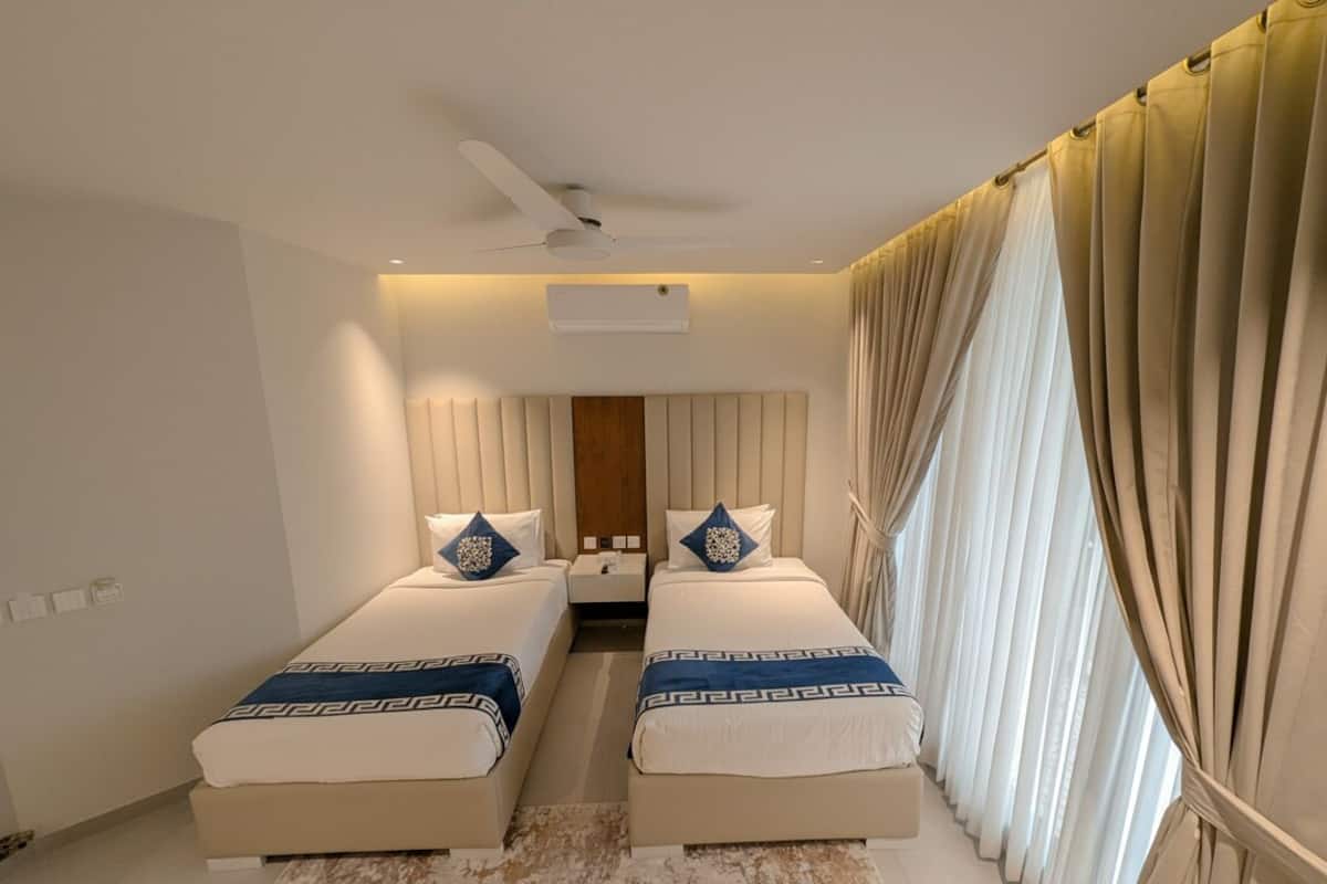 Deluxe Twin Room, Balcony, City View