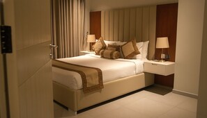 Deluxe Double Room, Balcony, City View - Cyrus One By Trivelles (Islamabad)