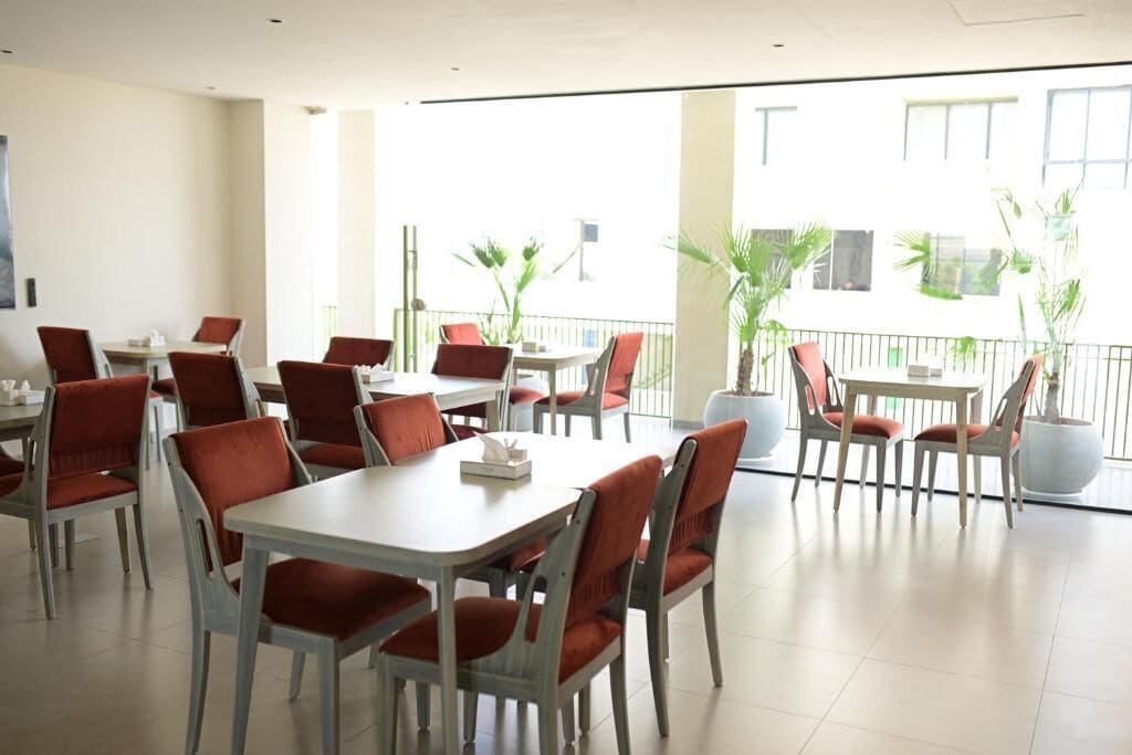 Bao gồm bữa sáng buffet hàng ngày 