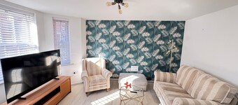 Contemporary Two Bedroom Two Bathroom Apartment with Parking, Bedford