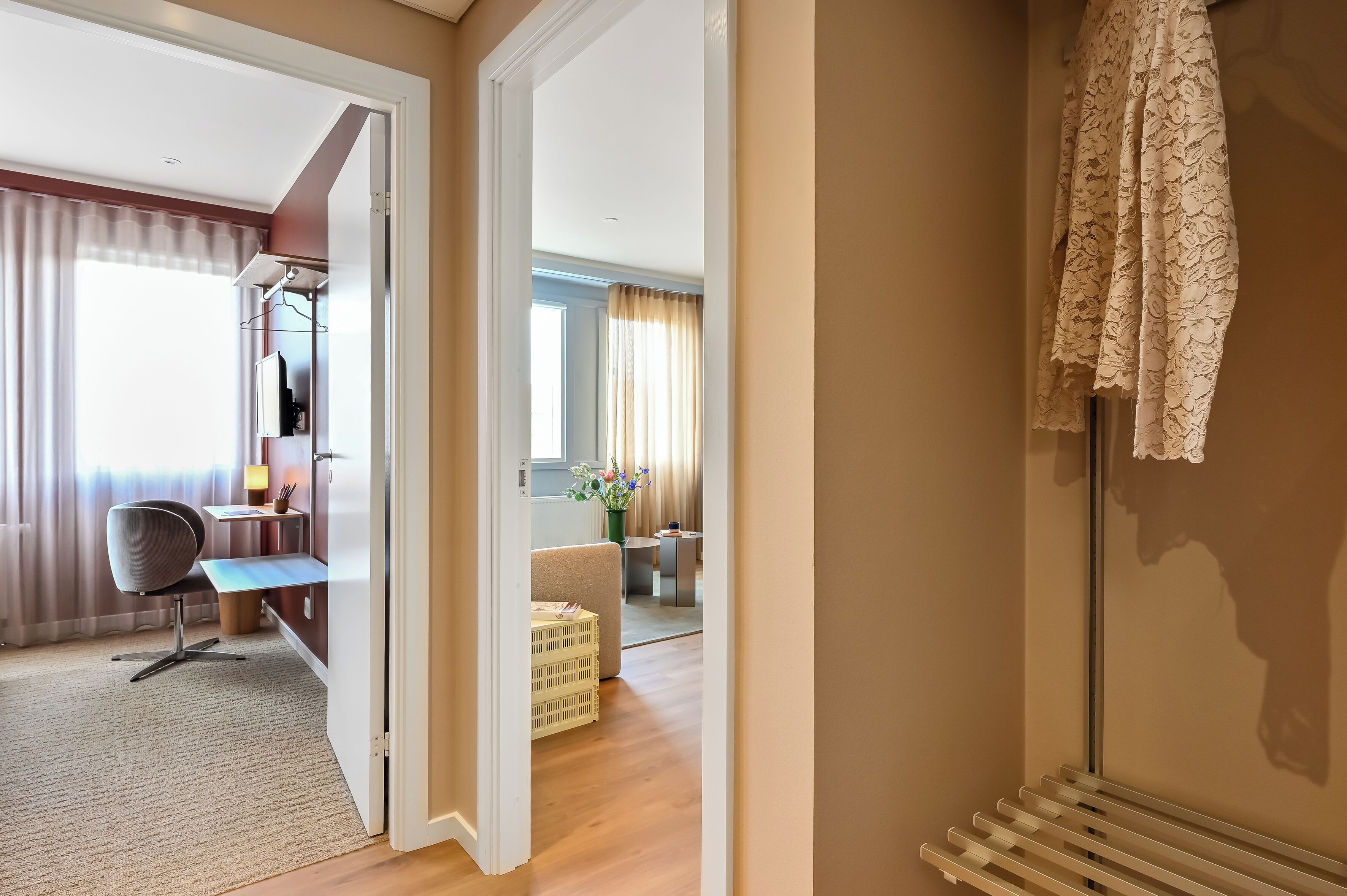 Deluxe Studio | Desk, laptop workspace, free WiFi, bed sheets