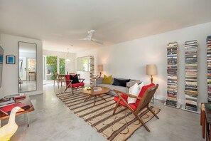 Living area - Pied-à-terre by Albert Frey (Palm Springs)