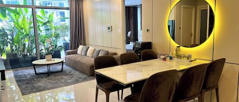 Comfort Apartment, Balcony, City View | Interior
