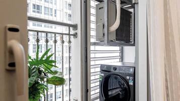 Premier Apartment, 2 Bedrooms | Balcony