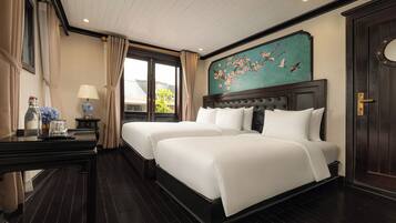 Deluxe Triple Room, Multiple Beds, Bay View