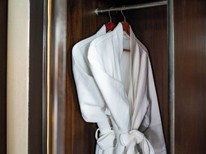 Deluxe trippelrum - flera sängar - utsikt mot havsviken | Övrigt