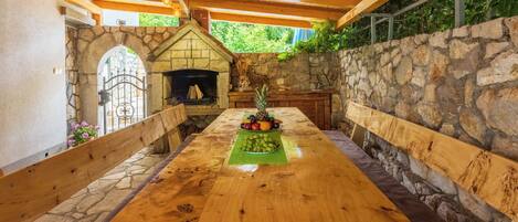 Outdoor dining