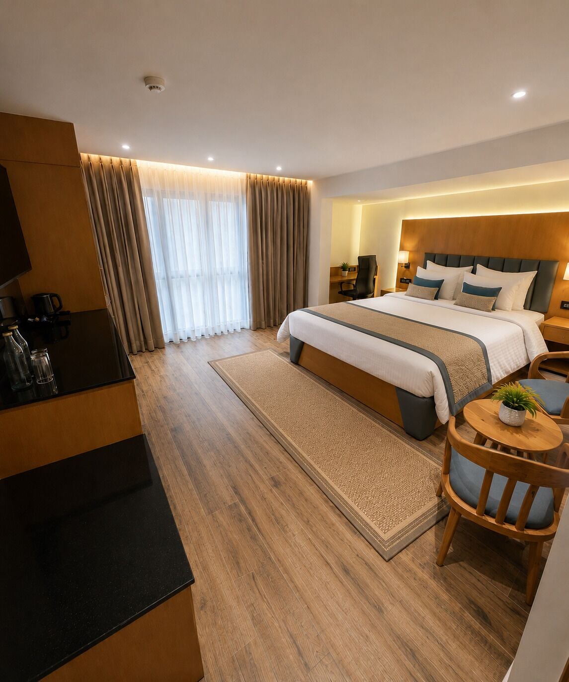 Premium bedding, down duvets, minibar, desk